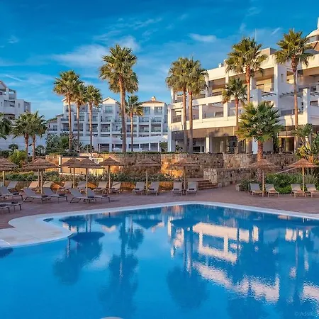 Hotel &